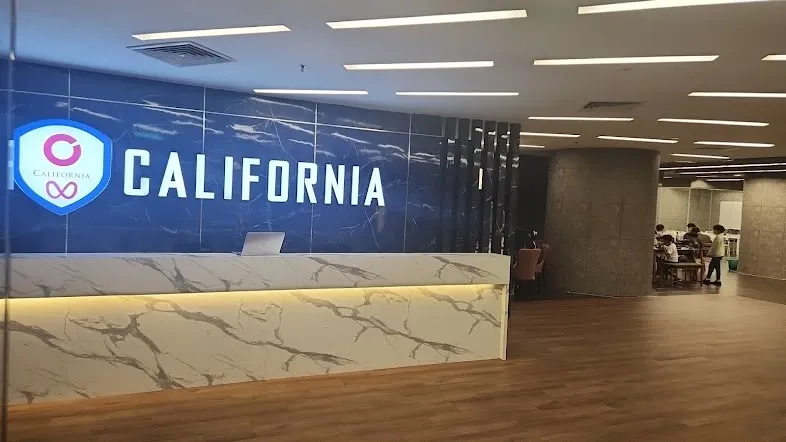 واجهة معهد كاليفورنيا في ماليزيا California KL لتعليم اللغة الإنجليزية في كوالالمبور